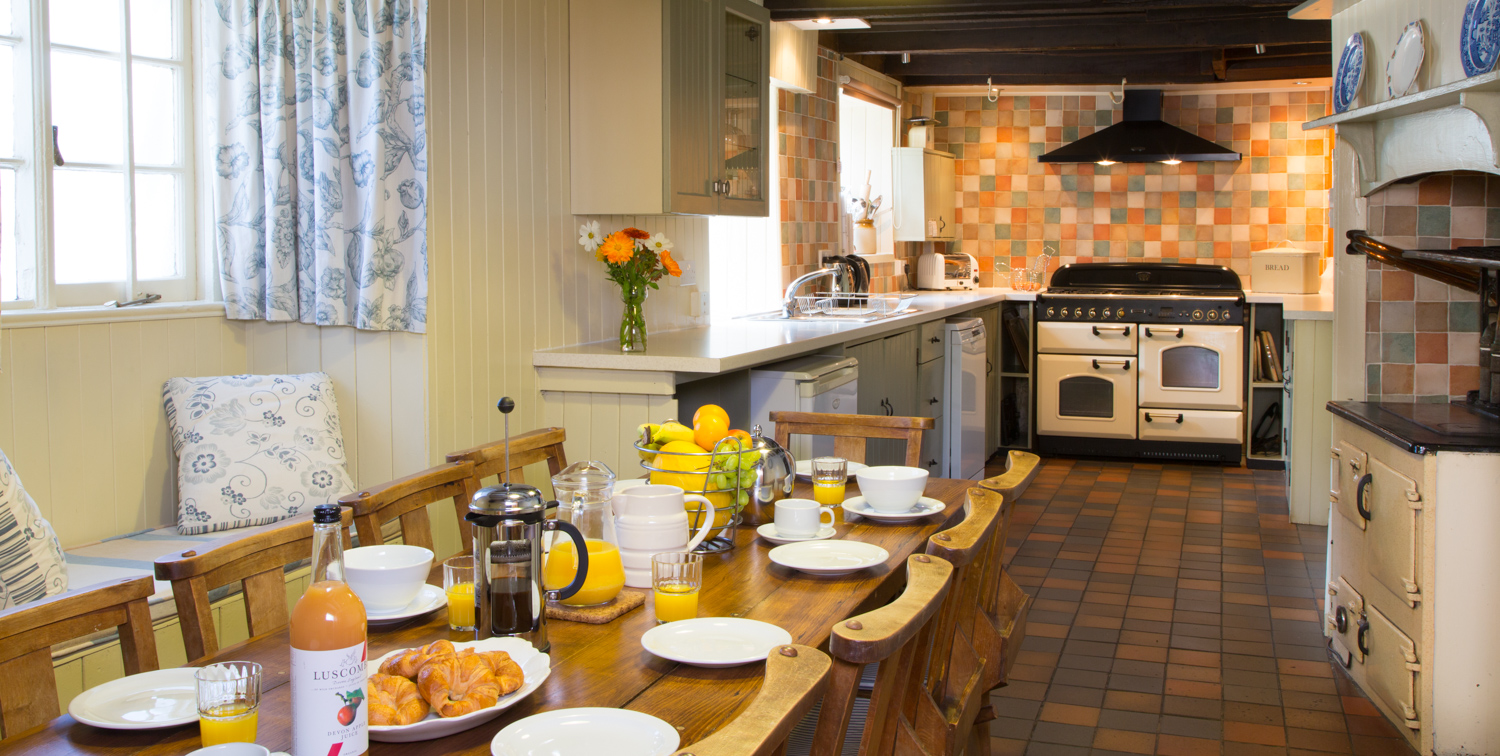 Stickwick Manor and Cottages image